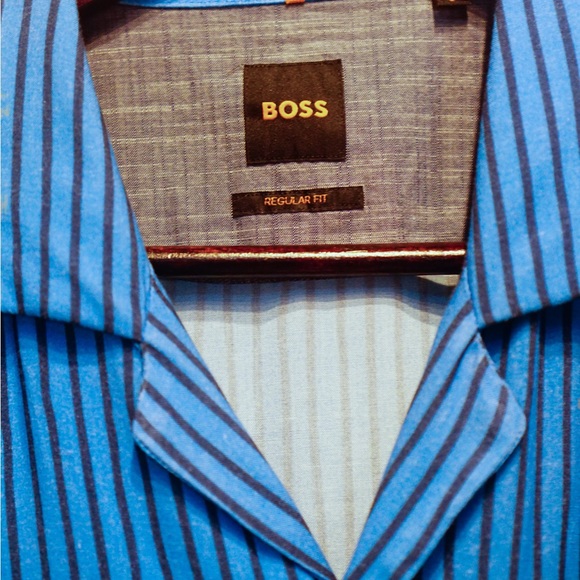 Hugo Boss Short Sleeve Shirt - Picture 2 of 4